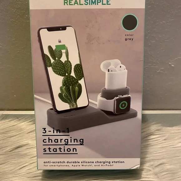 Real Simple 3 in 1 Charging Station - Picture 7 of 7